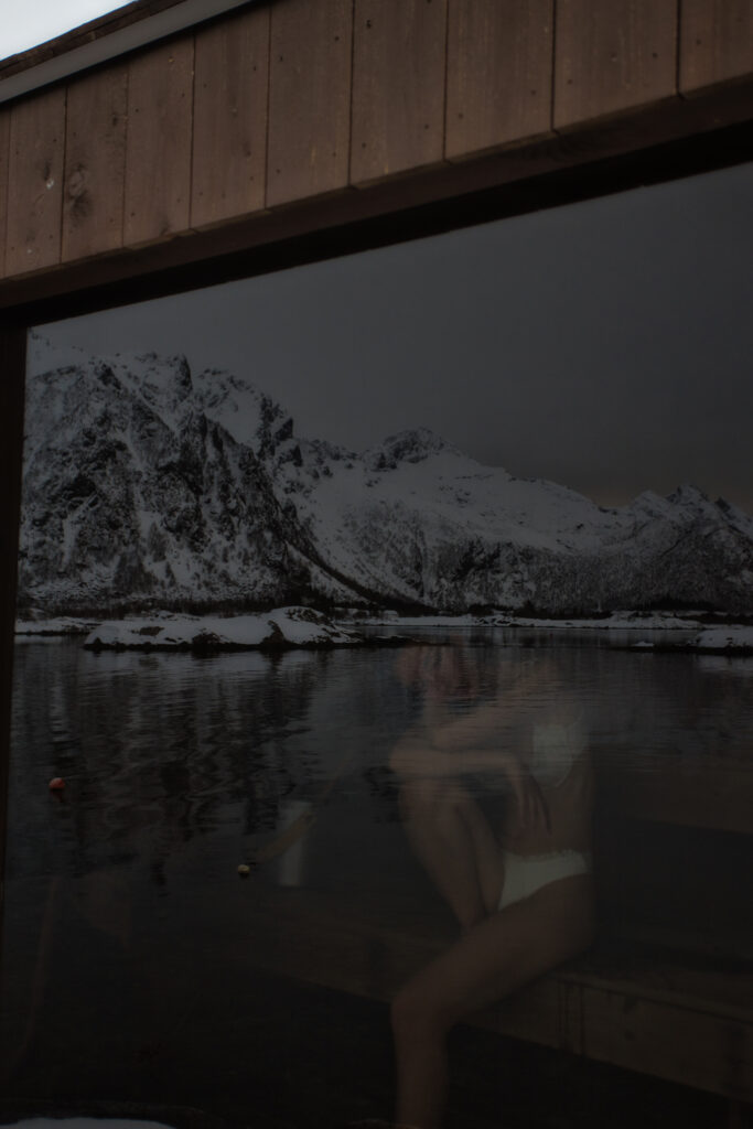 DSxSKA-14 Girl in the sauna